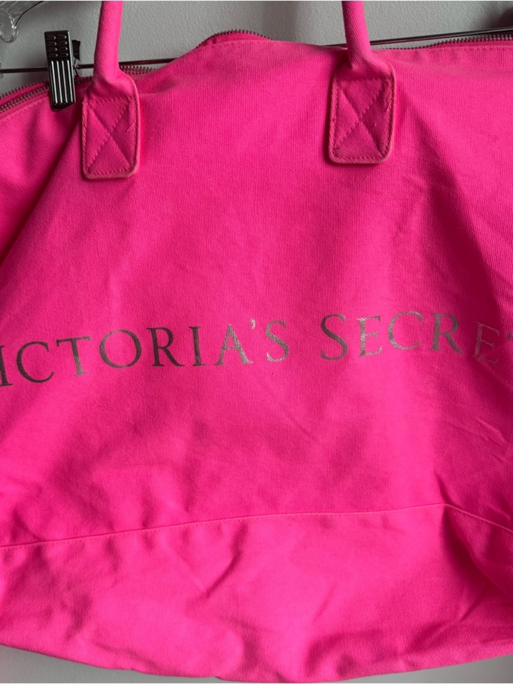 Victoria's Secret Canvas Weekender Tote Bag Duffel Bag Hot Pink - Picture 4 of 5